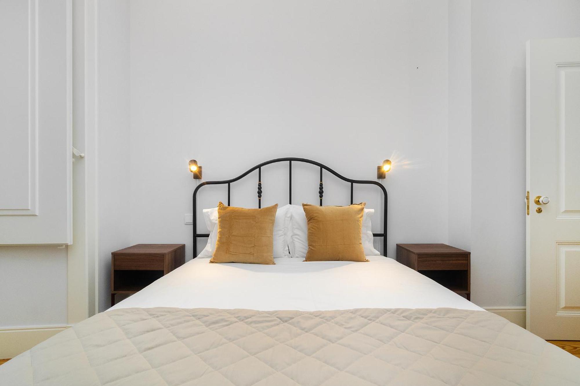Apartment Whome Elegant In Lisbons Historic Downtown