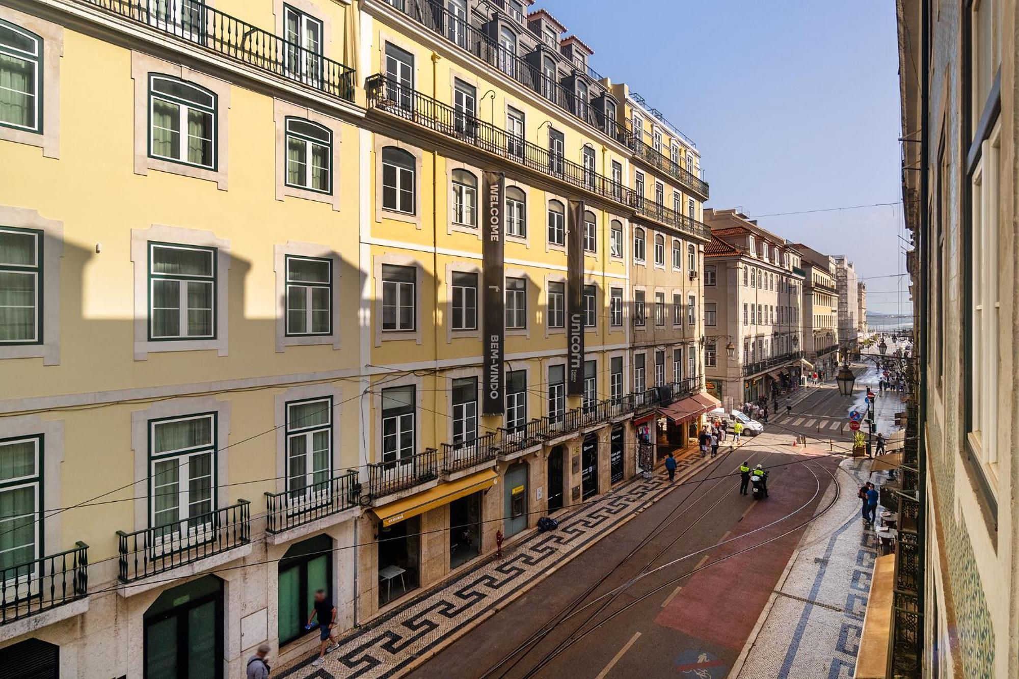 Whome Elegant In Lisbons Historic Downtown Apartment