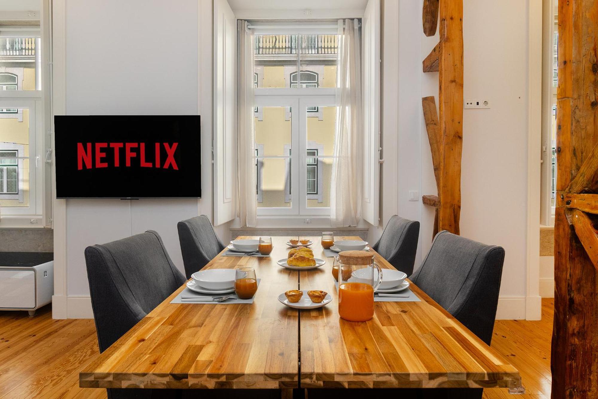 Whome Elegant In Lisbons Historic Downtown Apartment *
